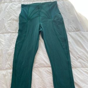 Lululemon Exquisite - 3/4 Length Leggings